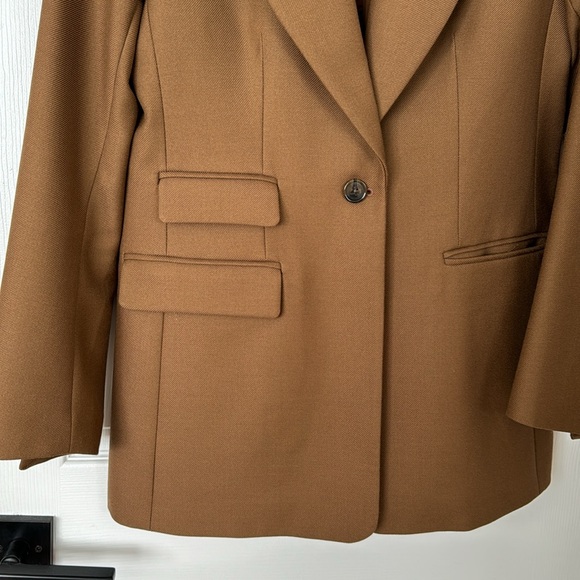 Banana Republic Lido Sculpted Wool Blazer in Cinnamon Spice Brown, size 10. - Picture 4 of 9